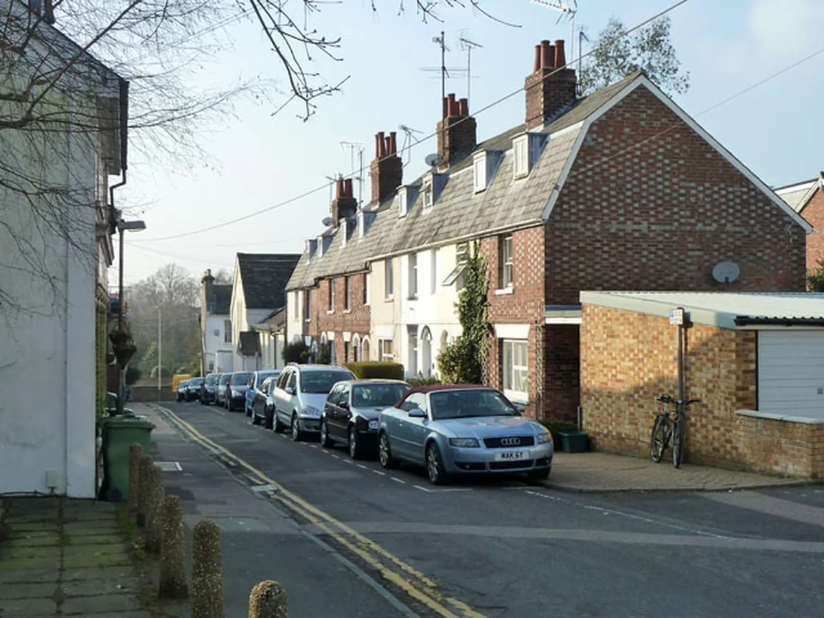Tunbridge Wells house prices: £430,000, £800k Speldhurst